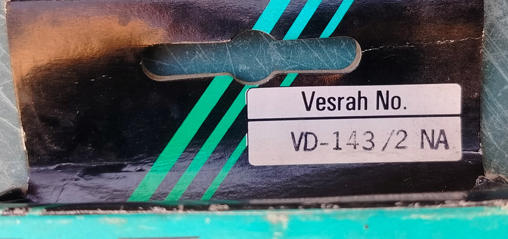 16541573372