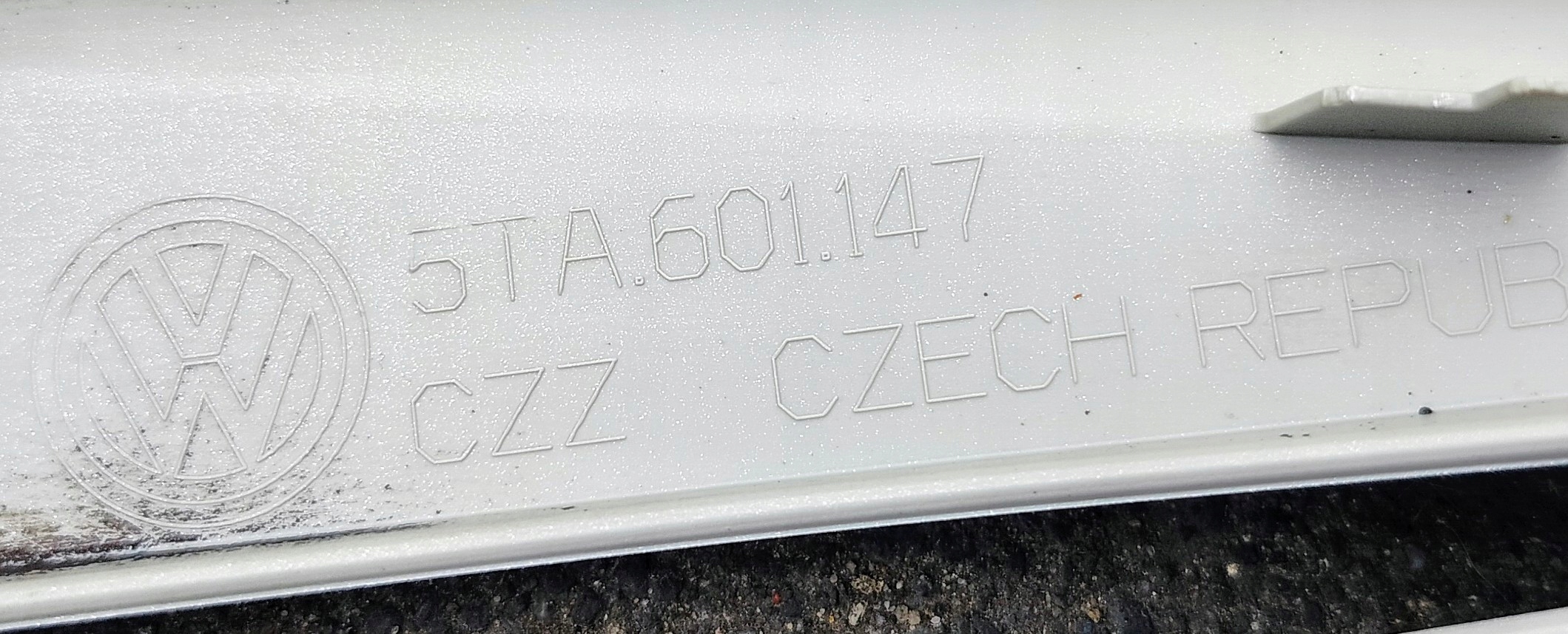 15610747613